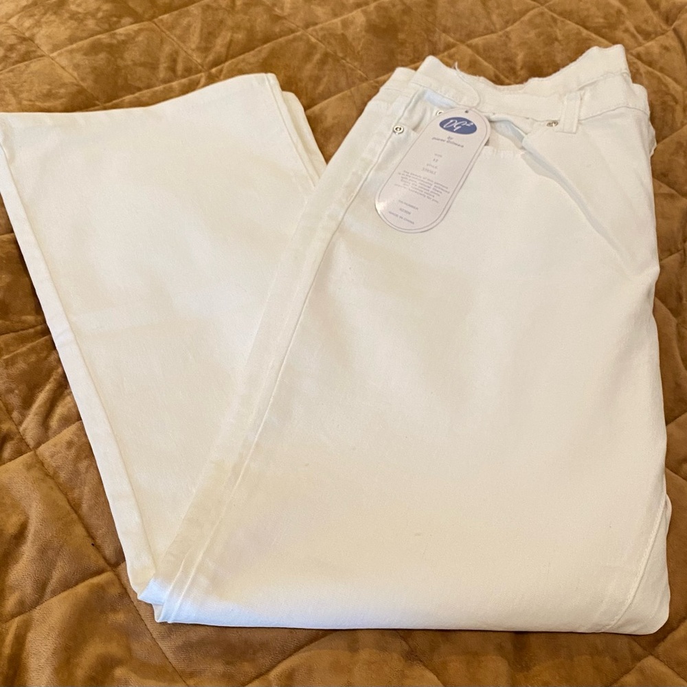 White Jeans with a slight flare leg!! Size 12